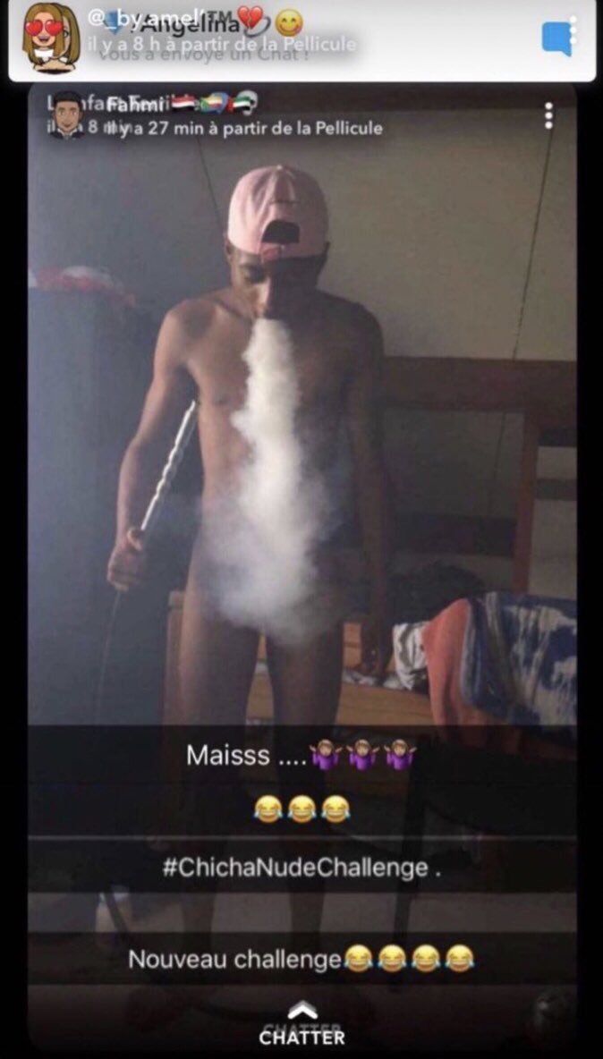 #ChichaNudeChallenge la fumée de la chicha cache son zizi