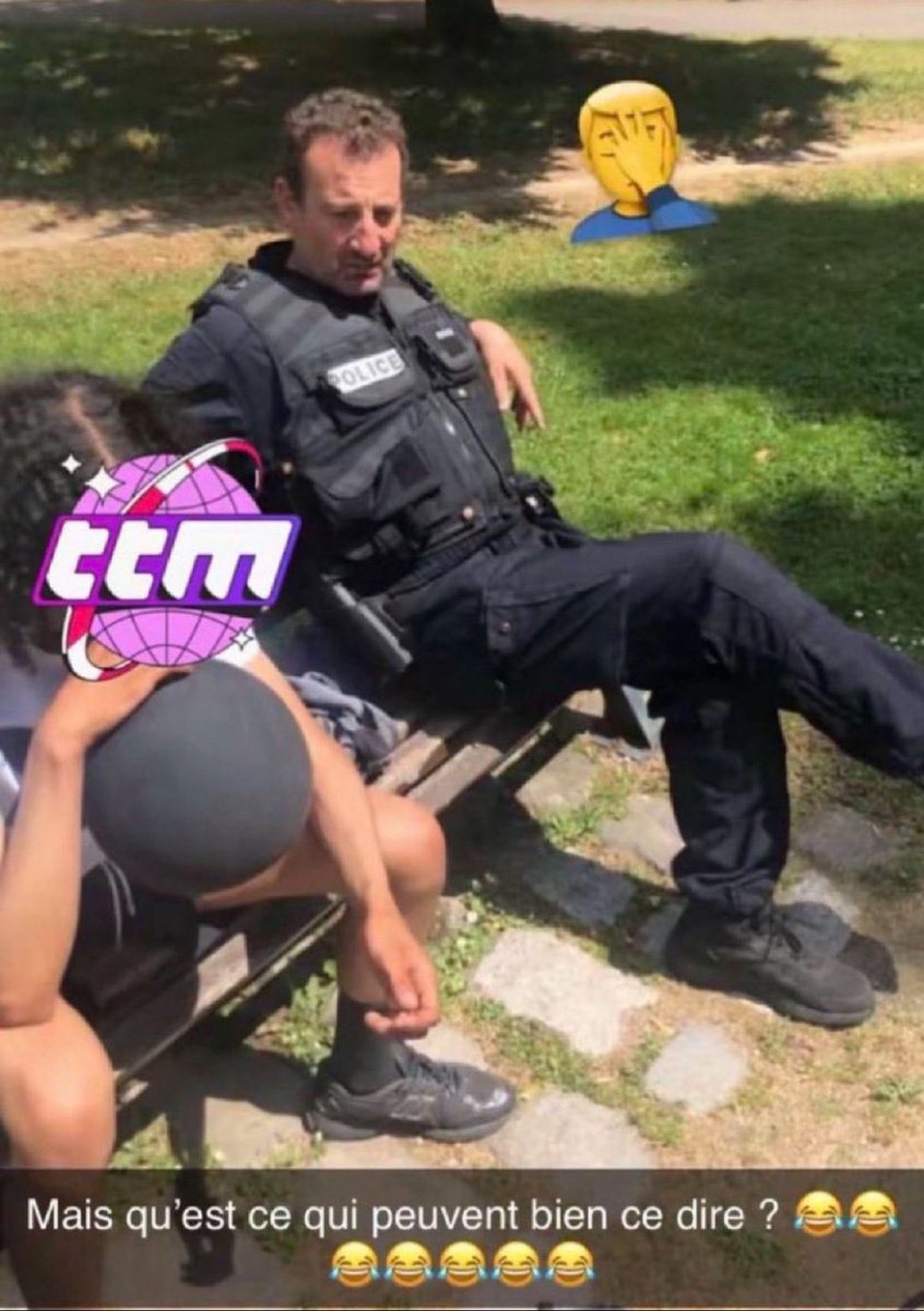 Mais qu'est-ce qu'ils peuvent bien ce dire policier banc ballon keuf flic