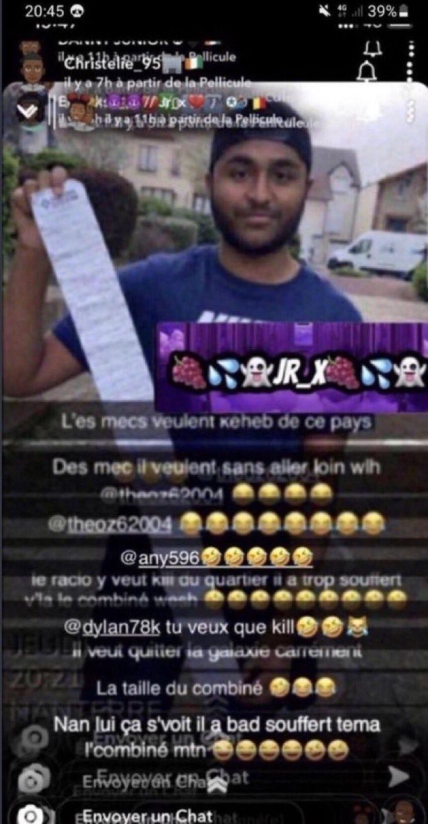 Tema la taille du combiné il veut que kill du quartier il a trop souffert, tout ça