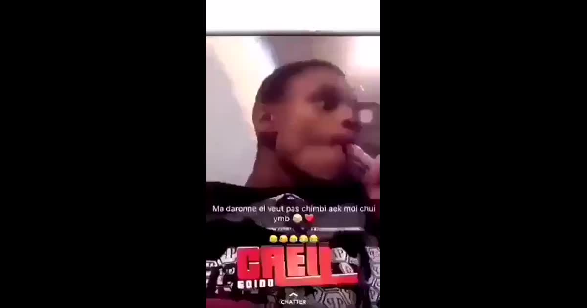 Demande à maman si elle veut chimbi Maman vient chimbi une taff chicha c'est noix de coco wallah c'est bon tu rates un bail