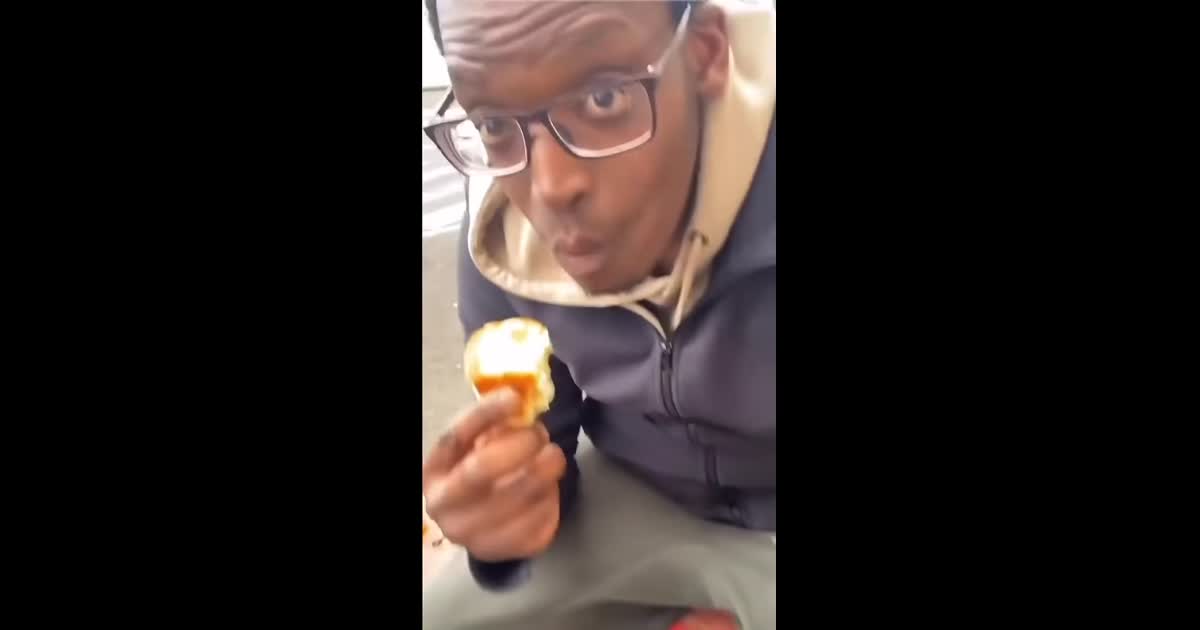 Orh mais mange bien il postillonne de zinzin en manger du pain degoute des meufs calvitie