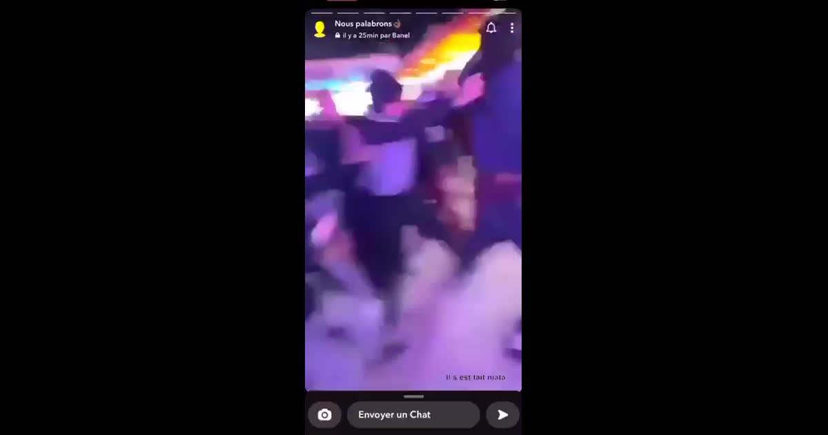 Bagarre foire du trône 1v100