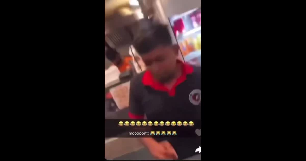 Il l'insulte d'homosexuel et il s'enerve chicken spot pakistanais pakpak indien