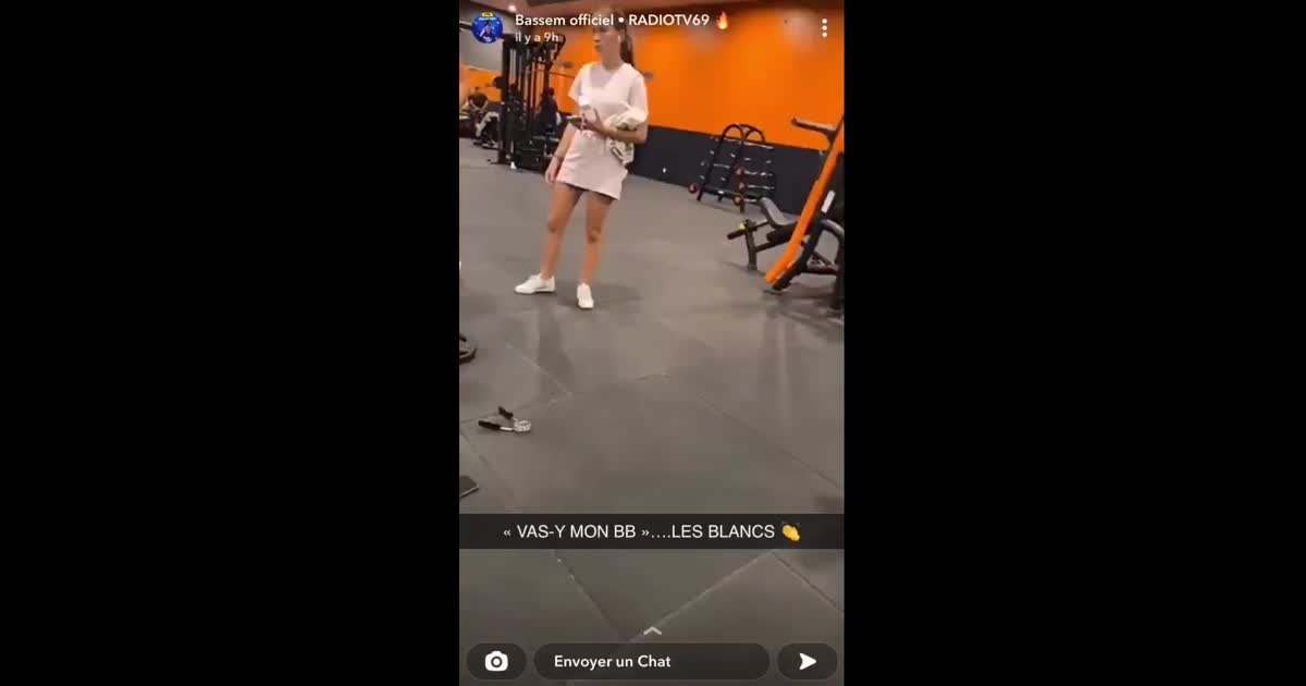 Bassem à la salle dénigre les maghrebines en voyant des gwers s'entrainer vasy mon bb les blancs regarde comment elles sont habillées survetement tshirt elles se font toucher les hanches par Nelson si nelson le coach vasy oukhty baisse toi bien voila ou on est on est devenu pire que les gwers des années 80