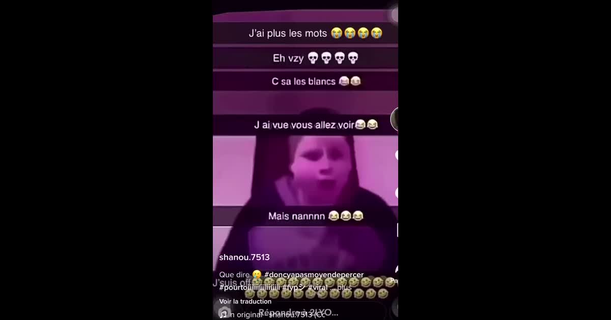 Un petit qui montre son cul sans transition j'ai vu vous allez voir