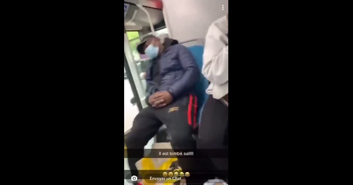 Il est tombé dans le bus